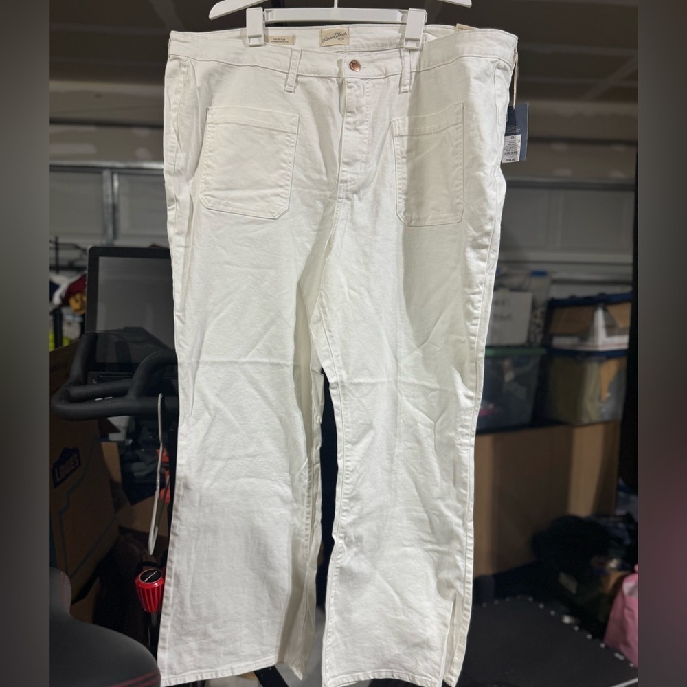 Size 24 Universal Threads White Casual Pants